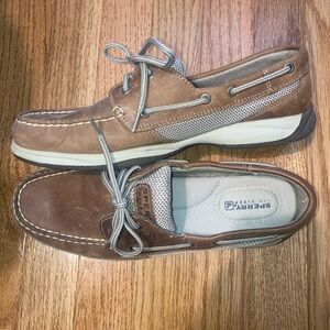 SPERRY WOMENS SIZE 9 LIKE NEW